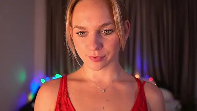 Ellis_Moonlite's cam snapshot