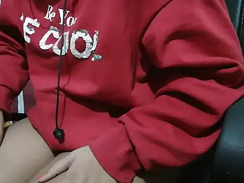 PreetyKitten's cam snapshot