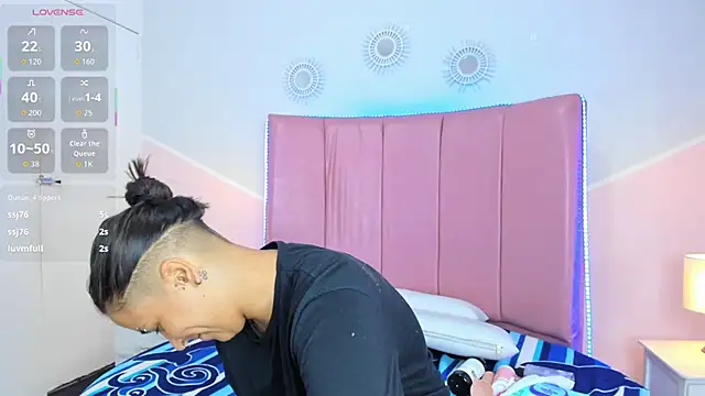 valen_rouse's cam snapshot