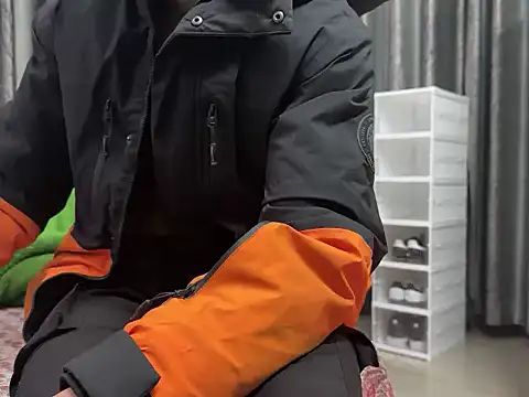 DarkMasterDesire's cam snapshot