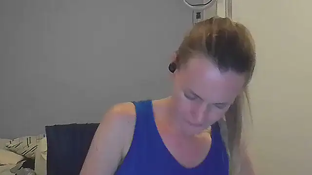 Annylove1's cam snapshot