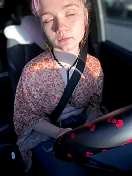 Cutiepiespanks's cam snapshot