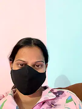 lusty_kaira live sex cam