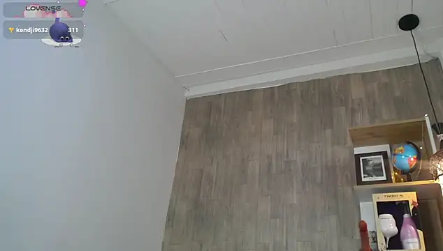 cortney_tayler's cam snapshot