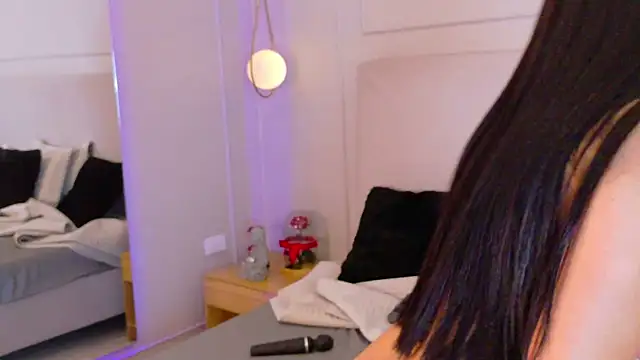 OlayaCooper live sex cam