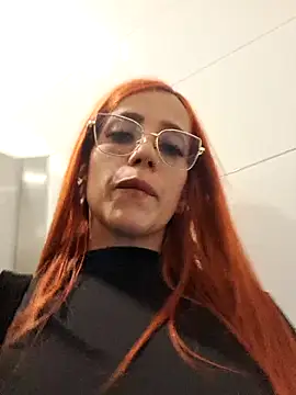 Alis_xxx live sex cam