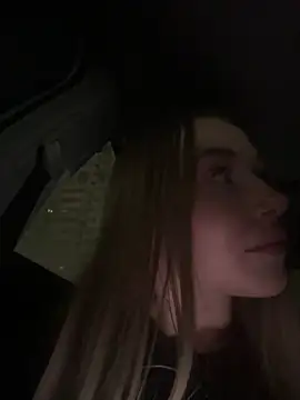 TizzEmiliy live sex cam