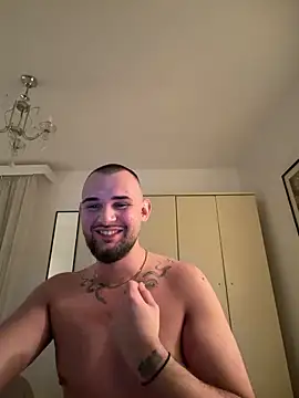 LunaFoxTip live sex cam