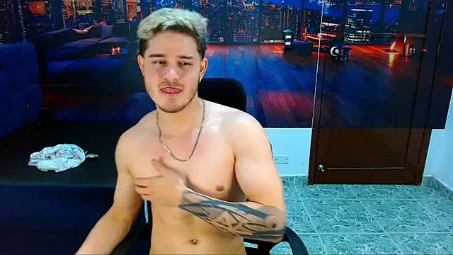 RayanLynxx live sex cam