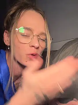 vinique99 live sex cam