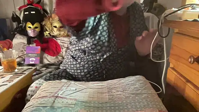 EroticVenetian live sex cam