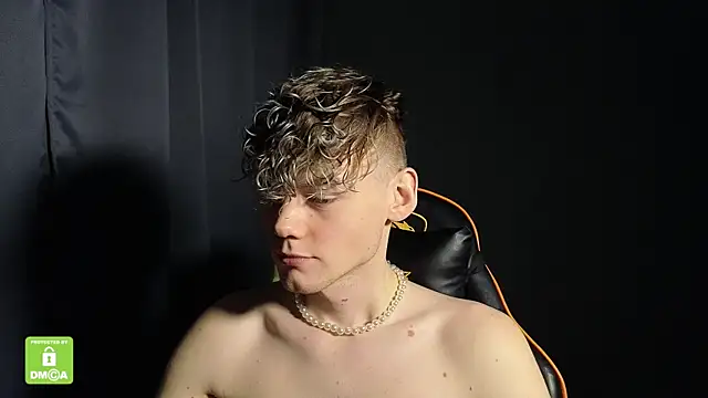 Keytaro live sex cam