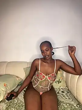 TinaFavourite's cam snapshot