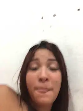 maluzinha2023 live sex cam