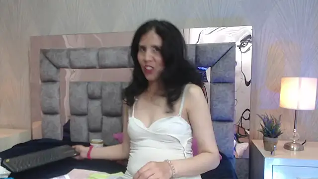 GiselaZivic live sex cam