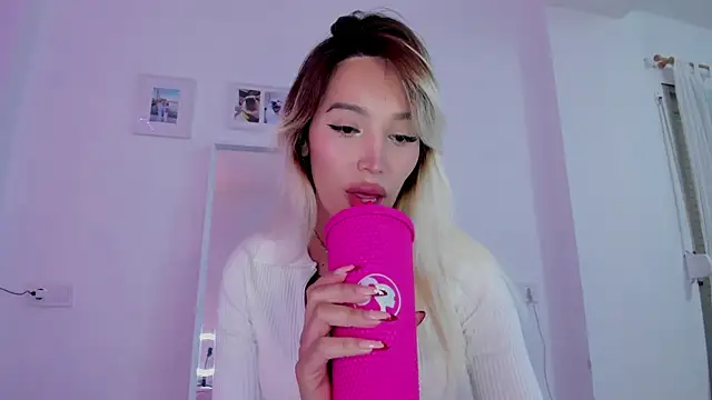 _viioletweekend_ live sex cam