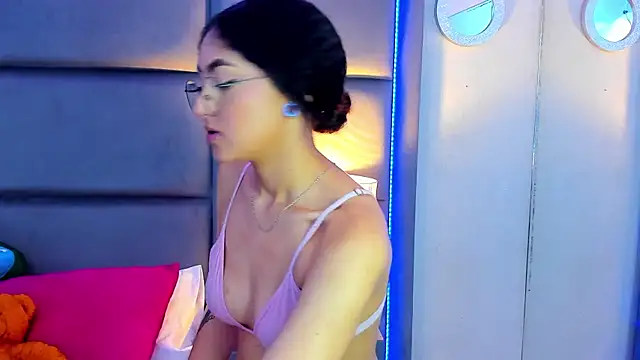 EllaEvanz live sex cam