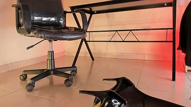 ArchieCollins live sex cam