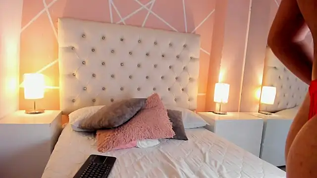 Niky_Thomson's cam snapshot