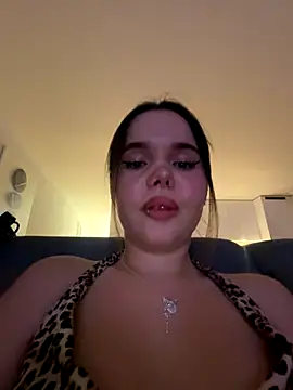 TheCinderella's cam snapshot