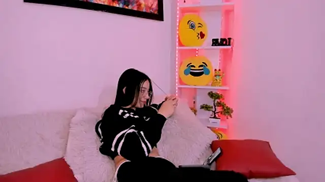 Manuelaa_mejiia's cam snapshot