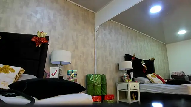 BarbaraLeython1's cam snapshot