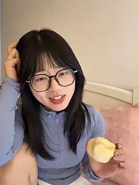 Ella-AAAAA's cam snapshot