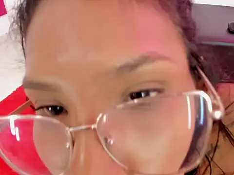 melody_bieber's cam snapshot