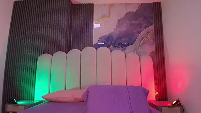 hot_dione's cam snapshot