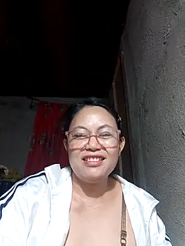 Everleigh_mom's cam snapshot