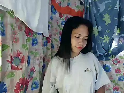 PinaySkinnyGirl's cam snapshot