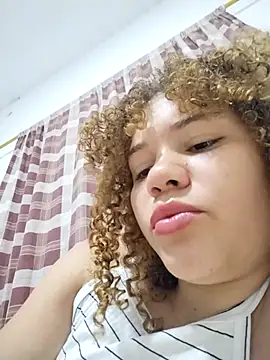 SirenRouge_69's cam snapshot