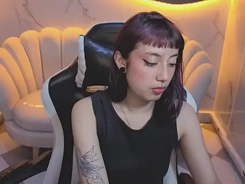 Lunara_b's cam snapshot