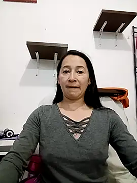 emilypoppy3 live sex cam