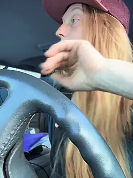 GoldenFlameGoddess live sex cam