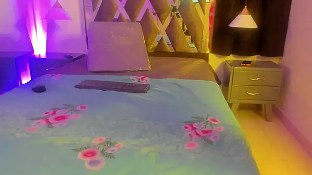 SalomeWilson's cam snapshot