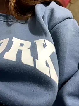 Cloew_Marz's cam snapshot