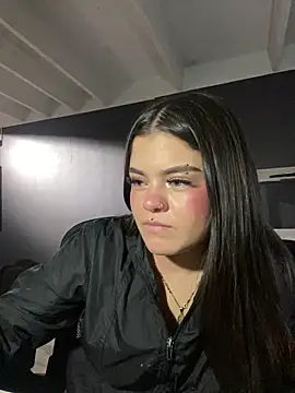 Camila_Duarte2's cam snapshot