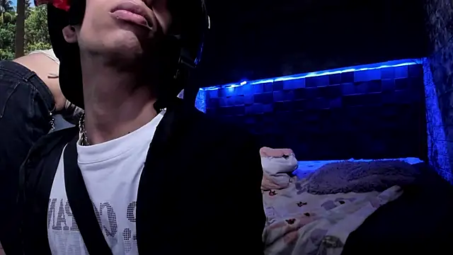 Ashley_James live sex cam