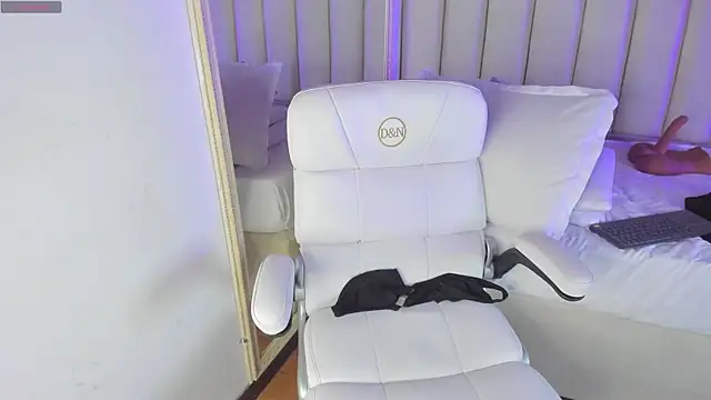 Pamela_Moreno_'s cam snapshot