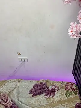 Kitty_Bms_'s cam snapshot