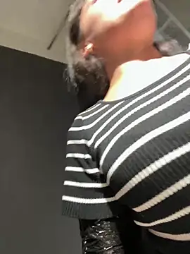 Alyha_Cortes's cam snapshot