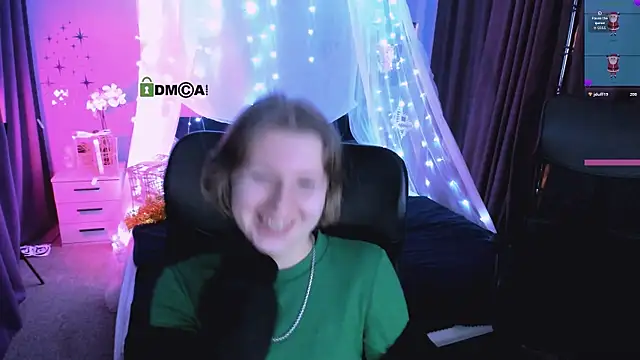 gloria_bubble's cam snapshot