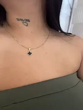 LunaBaker-1's cam snapshot