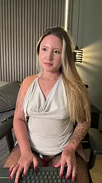 MiaPetit_'s cam snapshot