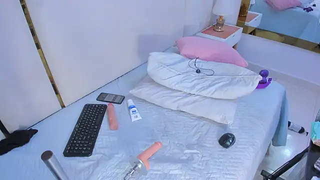 thalia888_'s cam snapshot