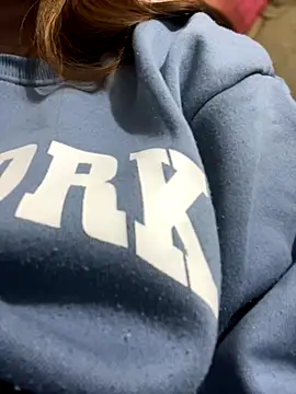 Cloew_Marz's cam snapshot