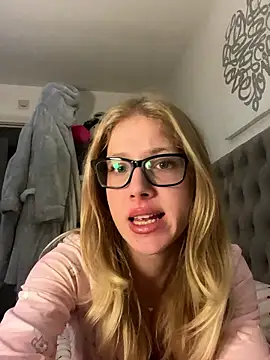 RosieLovexoxx's cam snapshot