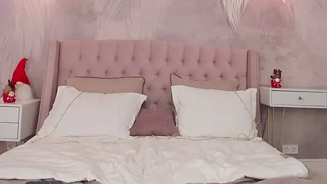 EmmaMalone's cam snapshot