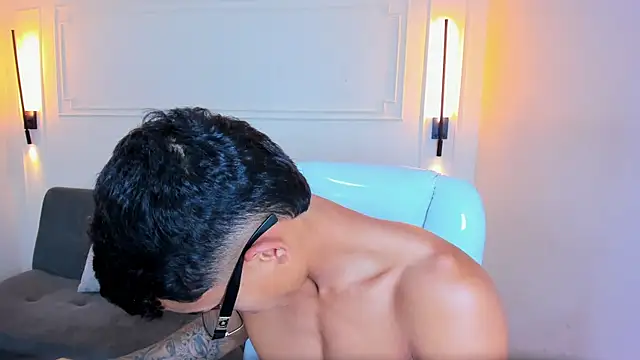 Paradise_boy_s live sex cam